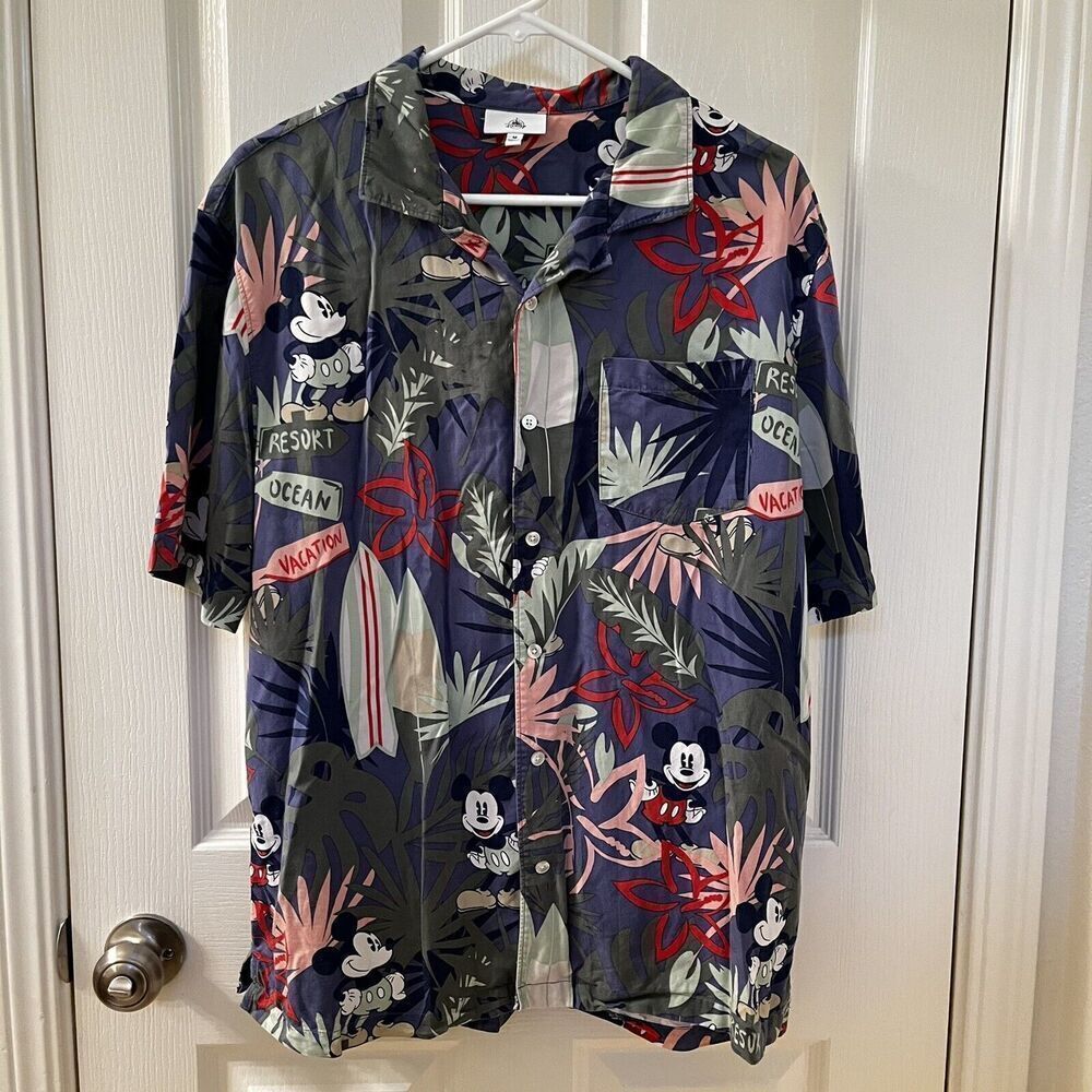 Disney Mickey Mouse Resort Ocean Vacation Hawaiian Camp Shirt Men's Size Medium